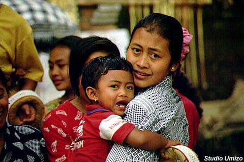 bali9401282.jpg (57163 �o�C�g)